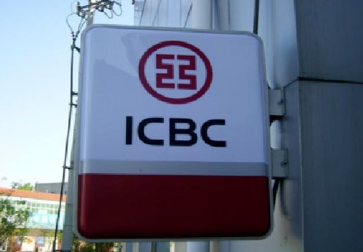 五峰导致灯箱发黄的原因有哪些?