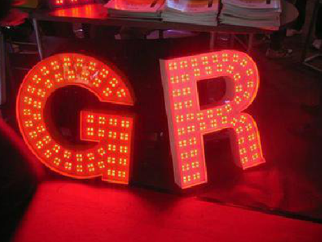 五峰LED发光字有哪些优势？